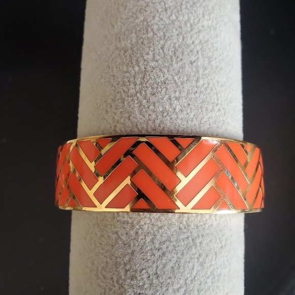 Kate Spade Off The Beaten Path Orange Enamel Herringbone Hinge Bangle Bracelet - Picture 5 of 7